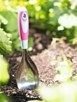 Dirty Little Digger™ -Garden Care Specialty Store 8594982 9961 tif