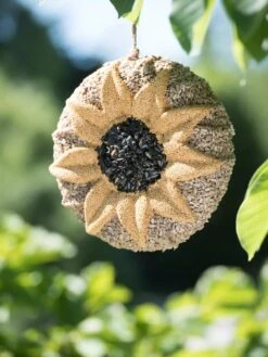 Songbird Tweets® Sunflower Wreath -Garden Care Specialty Store 8598119 5255 tif